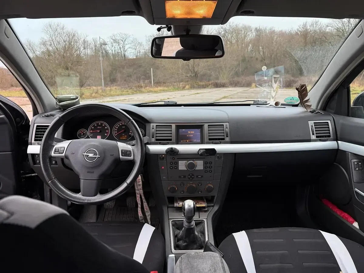 Gebraucht Opel Vectra 121 PS (88 kW) 2005 Schwarz Limousine
