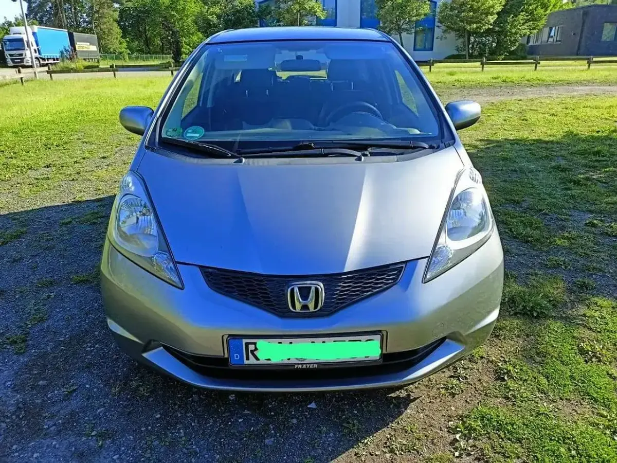 Gebraucht Honda Jazz S 90 PS (66 kW) 2011 Silber Kleinwagen