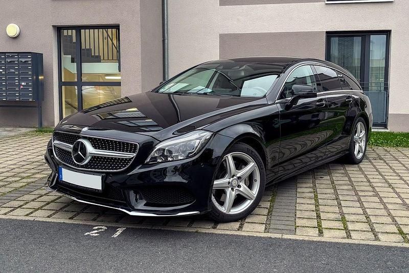 Schwarz Gebraucht 2015 Mercedes CLS400 Shooting Brake AMG Kombi | 25.490 € - Bild 1/4
