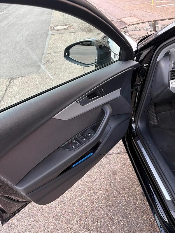 Gebraucht Audi A4 136 PS (100 kW) 2020 Schwarz Kombi