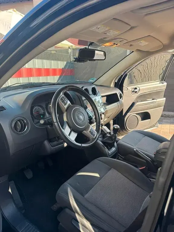 Gebraucht Jeep Compass 136 PS (100 kW) 2013 Schwarz SUV