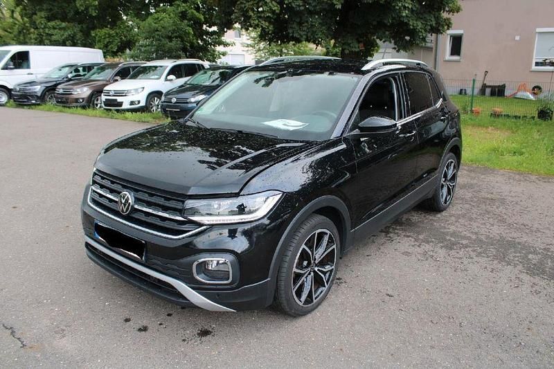 Deep black perleffekt Gebraucht 2021 VW T-Cross Style SUV | 19.240 € (Fairer Preis) - Bild 1/4