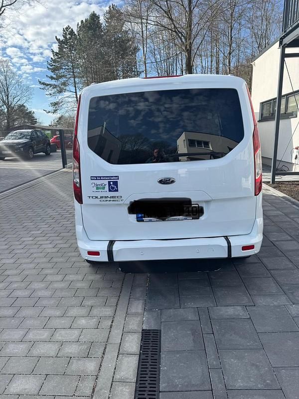 Gebraucht Ford Tourneo Connect 120 PS (88 kW) 2016 Weiß Van / Kleinbus