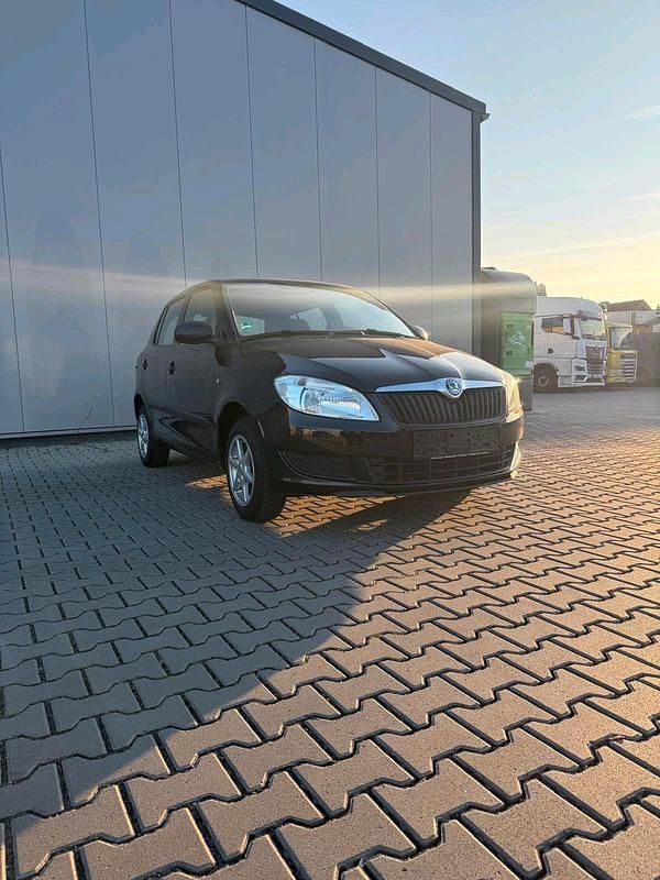 Gebraucht Skoda Fabia 75 PS (55 kW) 2012 Schwarz Kleinwagen