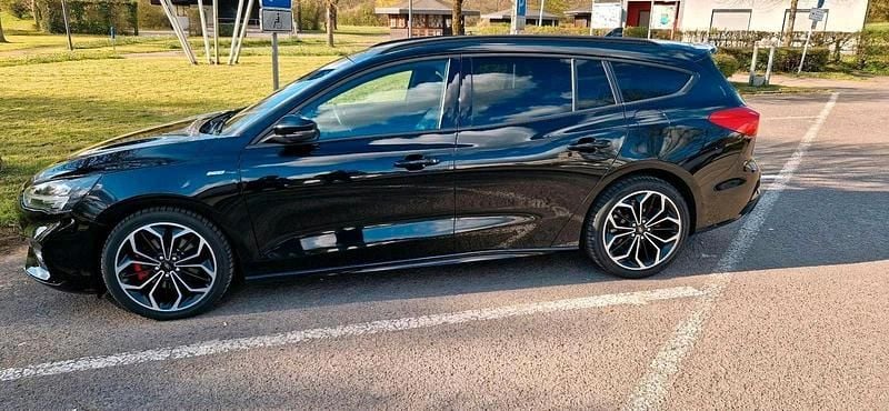 Używany Ford Focus ST-Line 150 KM (110 kW) 2019 Czarny Kombi
