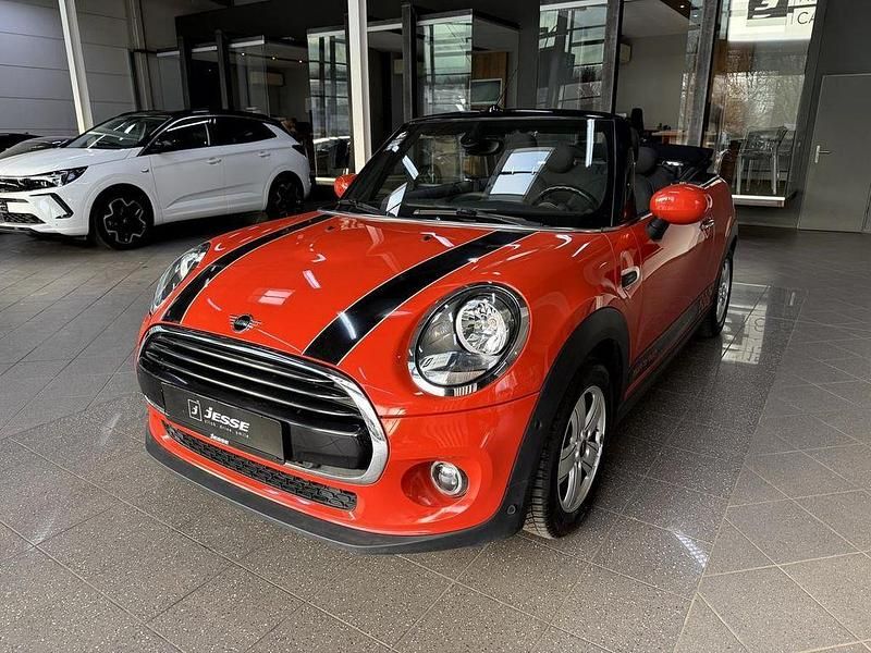 Second-hand Mini Cooper Cabriolet 136 CP (100 kW) 2021 Portocaliu Cabrio