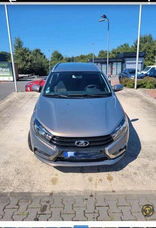 Beige Gebraucht 2018 Lada Vesta Limousine | 8.500 € (Guter Preis) - Bild 1/4