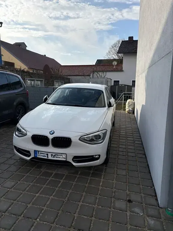 Gebraucht BMW 118 Sport Line 170 PS (125 kW) 2013 Weiß Kleinwagen