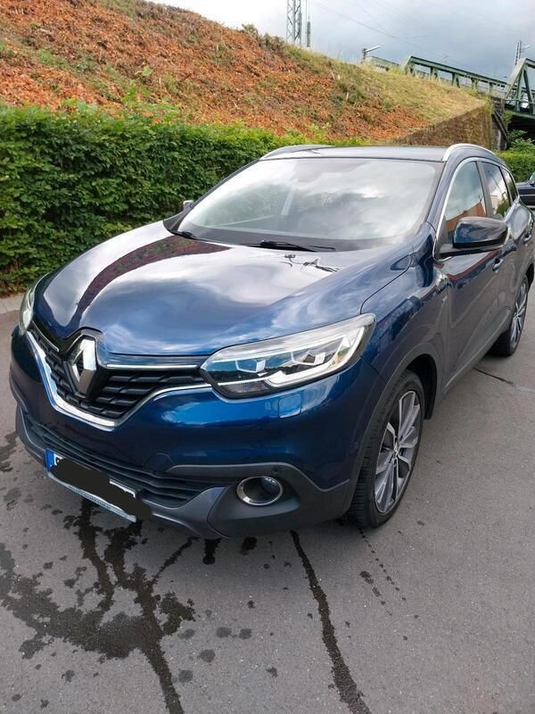 Blau Gebraucht 2016 Renault Kadjar Bose Edition SUV | 8.500 € (Superpreis) - Bild 1/4