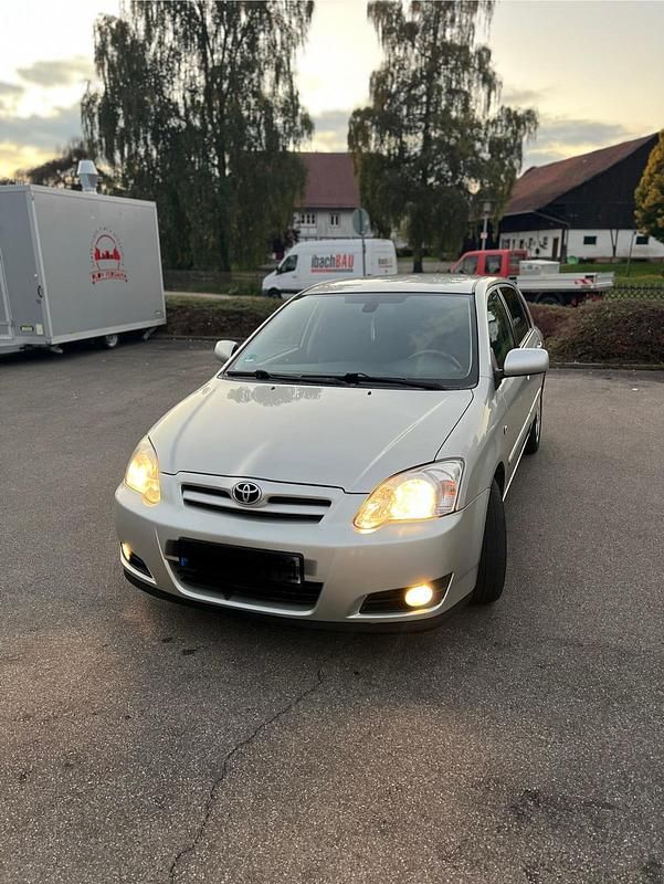 Beige Gebraucht 2005 Toyota Corolla Kleinwagen | 4.900 € (Fairer Preis) - Bild 1/4