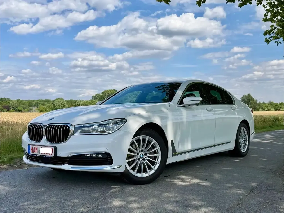 Gebraucht BMW 730 Executive 265 PS (194 kW) 2018 Weiß Limousine