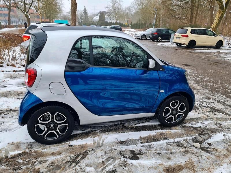 Gebraucht Smart ForTwo Coupé 71 PS (52 kW) 2016 Blau Coupé