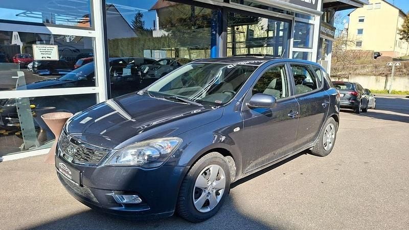Gebraucht Kia Ceed 90 PS (66 kW) 2010 Grau Kleinwagen
