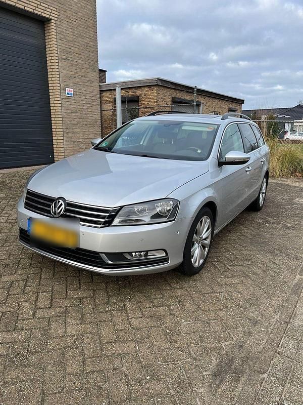 Gebraucht VW Passat Highline 160 PS (117 kW) 2014 Silber Kombi