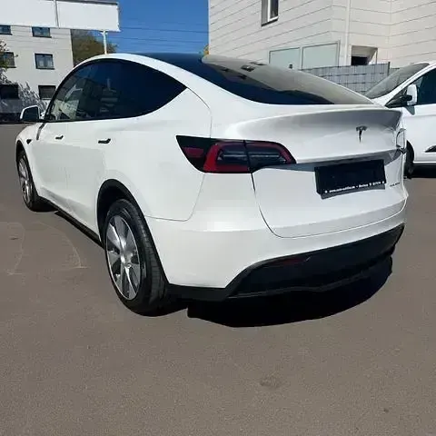 Second-hand Tesla Model Y 378 kW (514 CP) 2023 Alb SUV