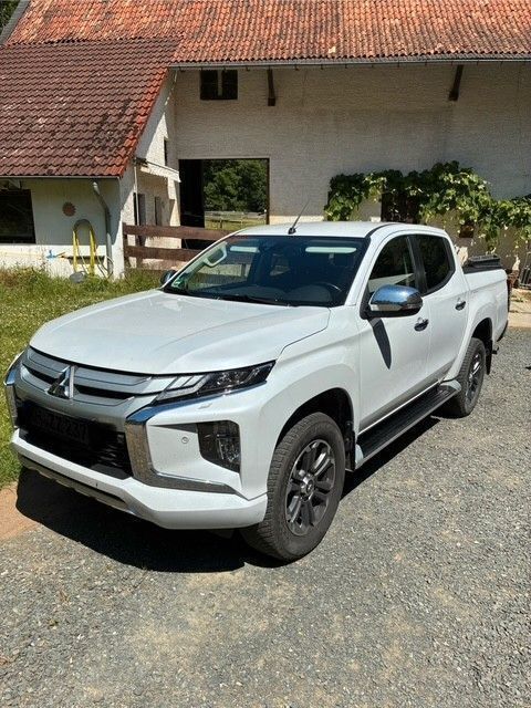 Weiß Gebraucht 2021 Mitsubishi L200 Abholung | 25.500 € (Superpreis) - Bild 1/4