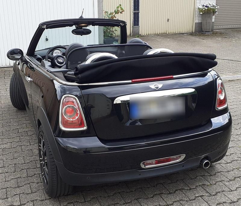 Gebraucht Mini Cooper Cabriolet 122 PS (89 kW) 2011 Schwarz Cabrio