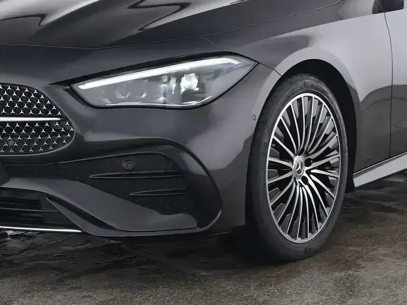 Gebraucht Mercedes CLE200 AMG 421 PS (309 kW) 2025 Andere Cabrio