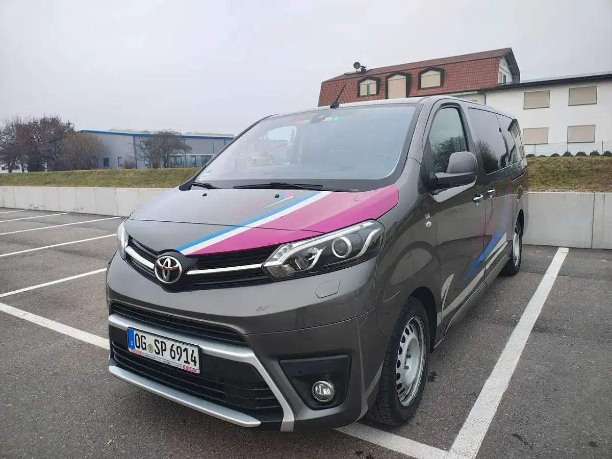 Gebraucht Toyota Proace Verso Executive 177 PS (130 kW) 2018 Grau Kombi