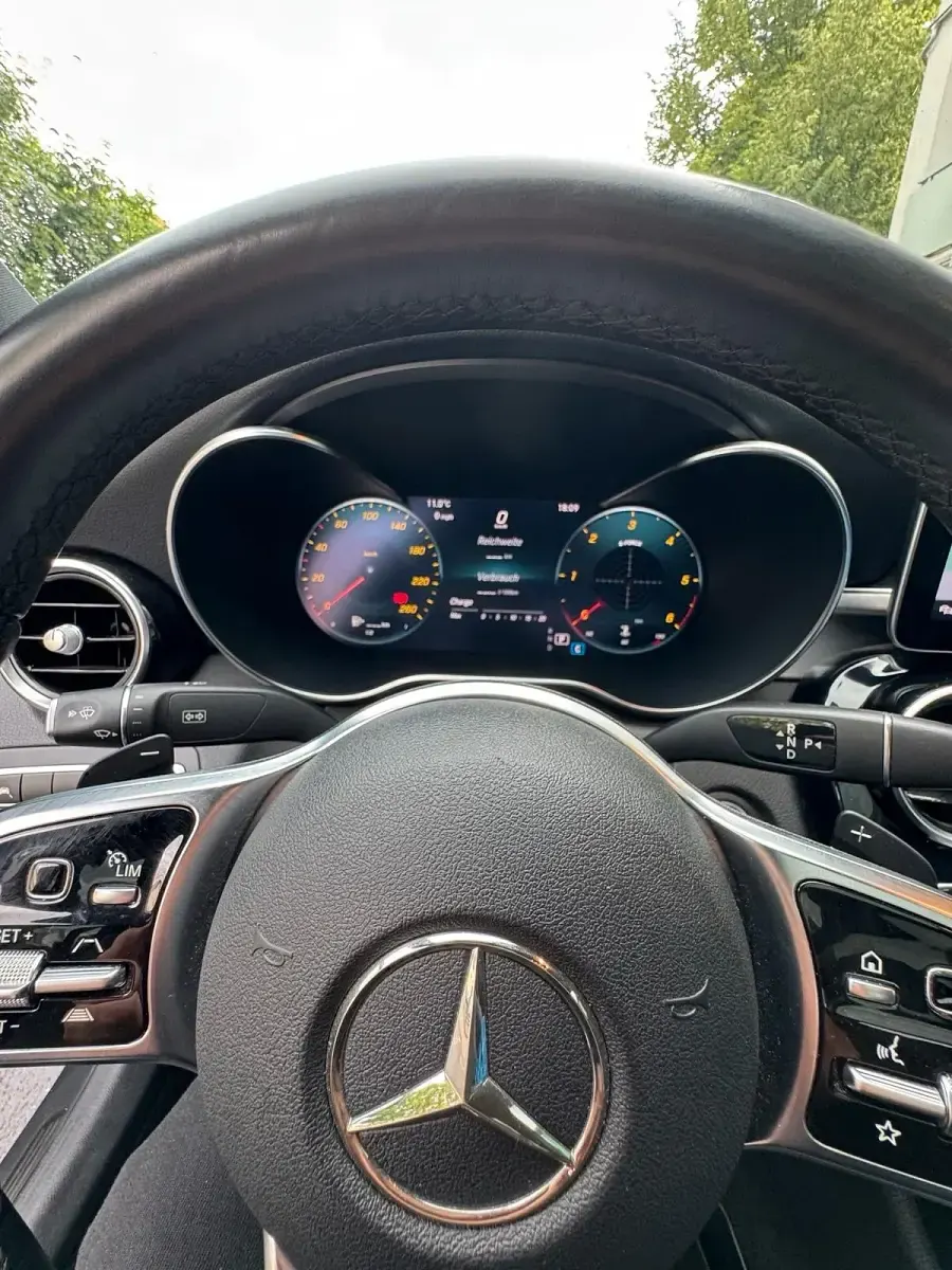Gebraucht Mercedes C220 AMG 194 PS (142 kW) 2019 Grau Limousine