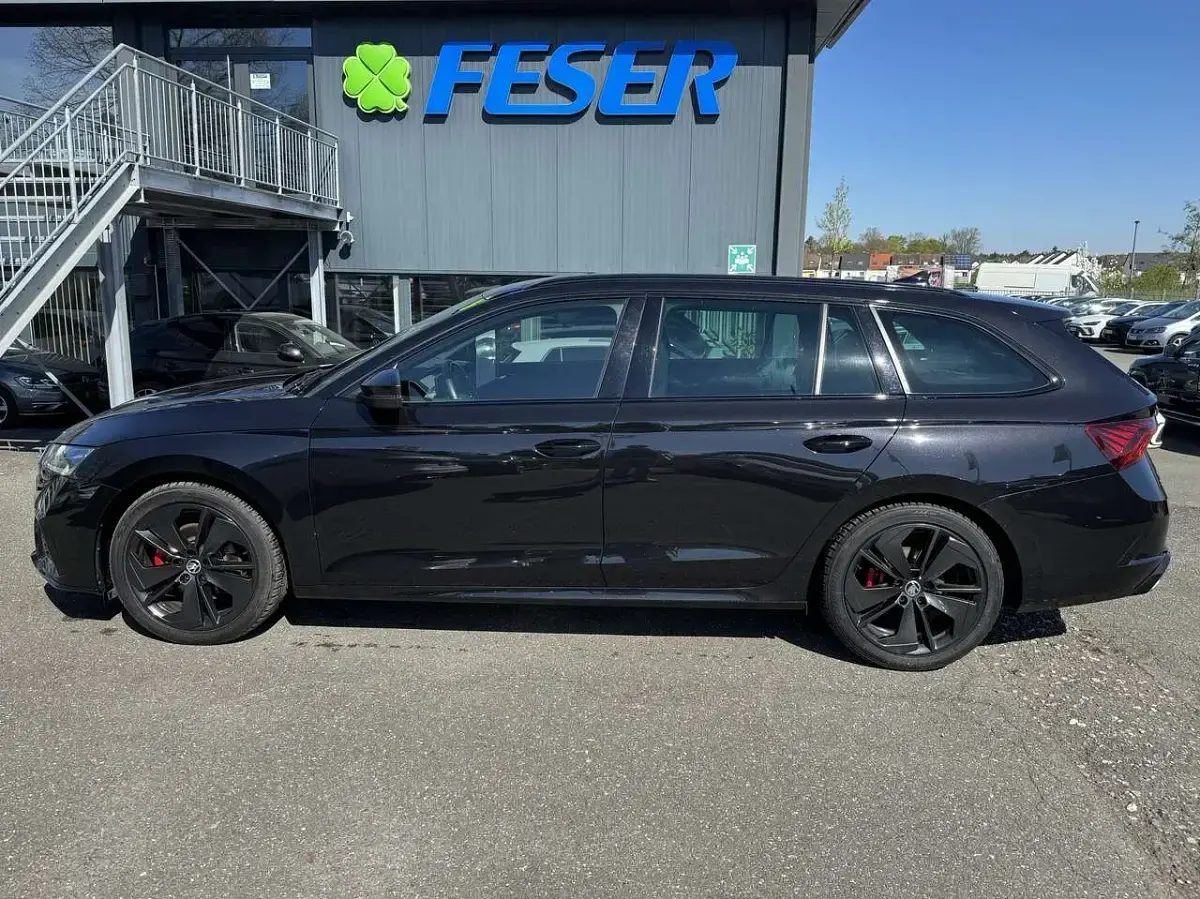 Gebraucht Skoda Octavia RS 200 PS (147 kW) 2023 Black magic perleffekt Kombi