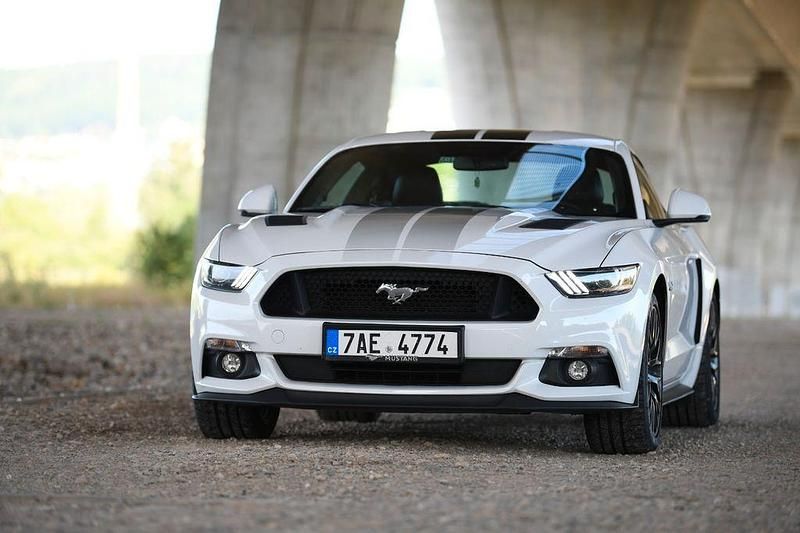 Gebraucht Ford Mustang 421 PS (309 kW) 2018 Weiß