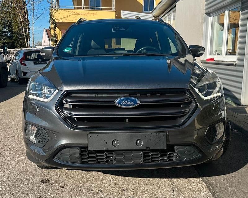 Gebraucht Ford Kuga ST-Line 179 PS (131 kW) 2017 SUV