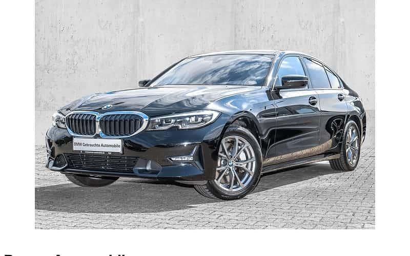 Schwarz Gebraucht 2022 BMW 330 Sport Line Limousine | 34.480 € (Etwas zu teuer) - Bild 1/4