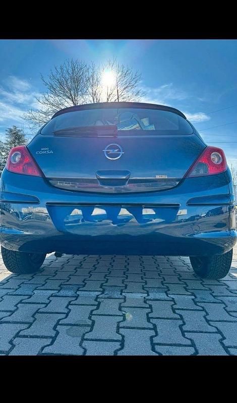 Second-hand Opel Corsa 100 CP (73 kW) 2013 Albastru Hatchback