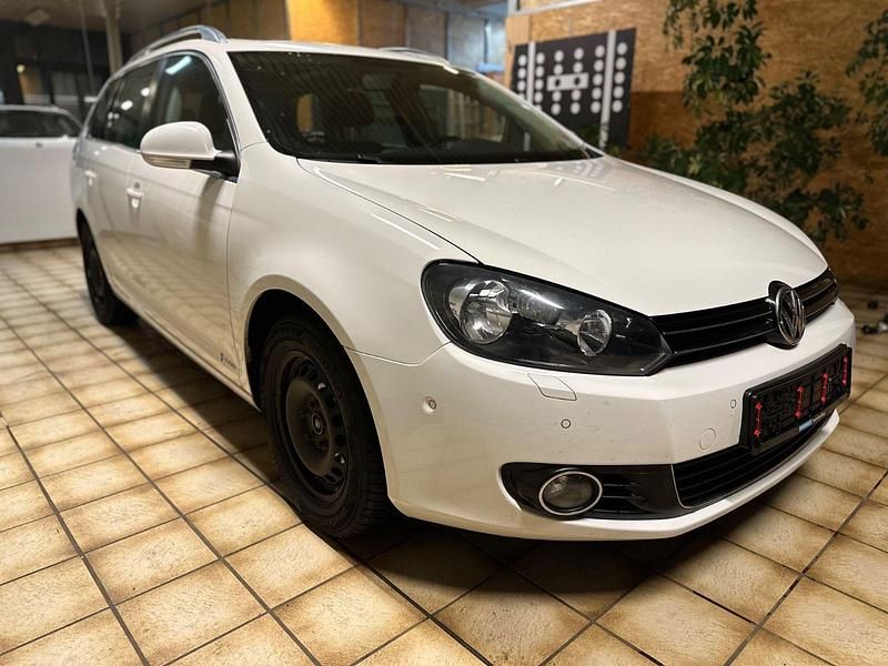 Weiß Gebraucht 2011 VW Golf Highline Kombi | 3.790 € (Superpreis) - Bild 1/4