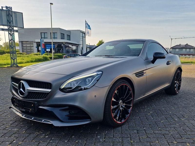 Gebraucht Mercedes SLC180 AMG line 156 PS (114 kW) 2017 Grau Cabrio