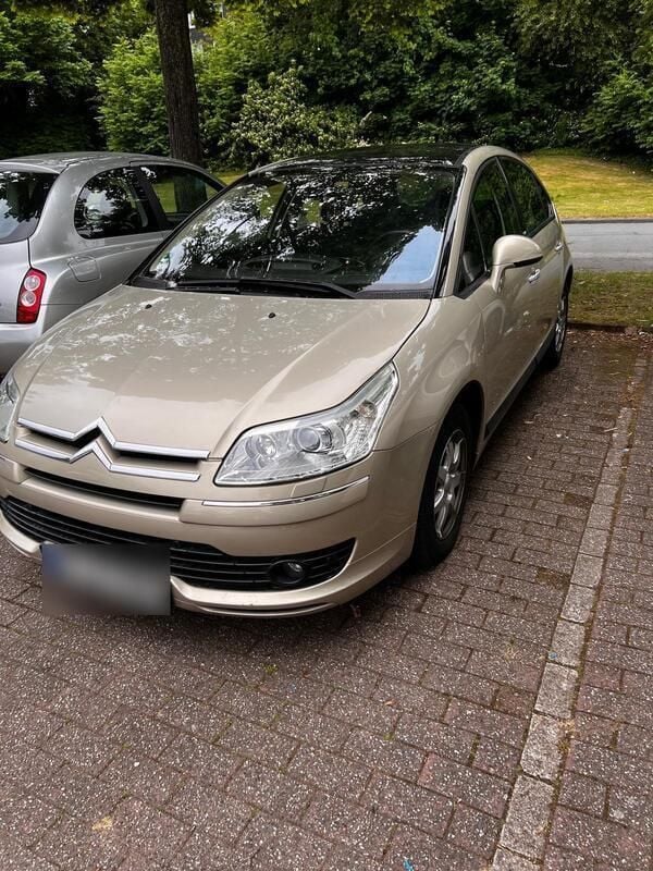 Gelb Gebraucht 2005 Citroën C4 Limousine | 1.500 € (Fairer Preis) - Bild 1/4