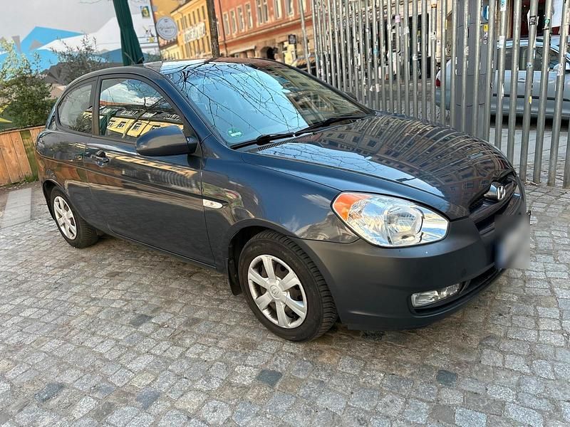 Second-hand Hyundai Accent 97 CP (71 kW) 2007 Maro Berlinǎ