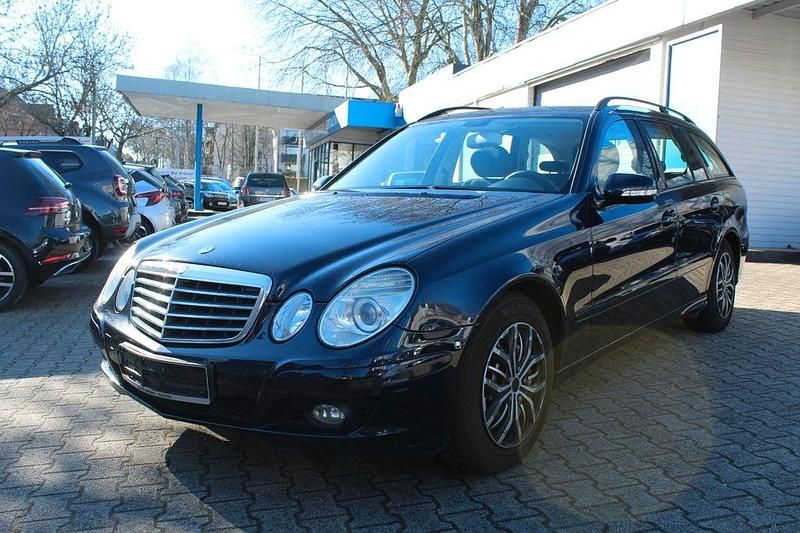 Gebraucht Mercedes E200 Elegance 184 PS (135 kW) 2007 Blau Limousine