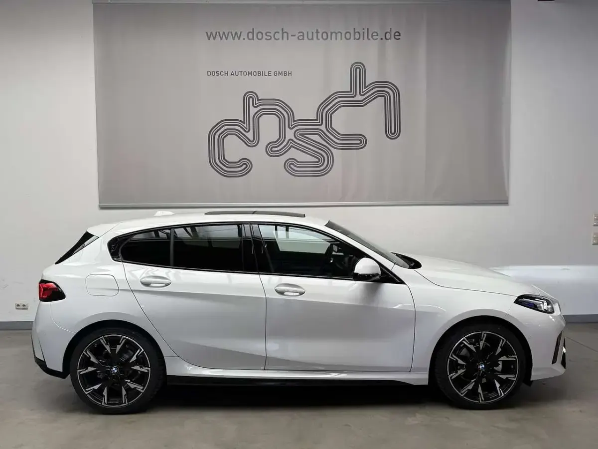 Gebraucht BMW 120 M Sport 163 PS (119 kW) 2025 Alpinweiss iii Kleinwagen