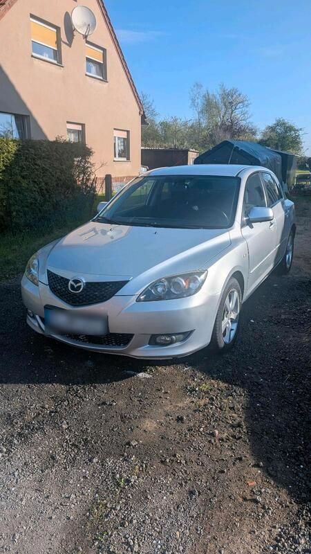 Silber Gebraucht 2005 Mazda 3 Limousine | 2.000 € (Fairer Preis) - Bild 1/4