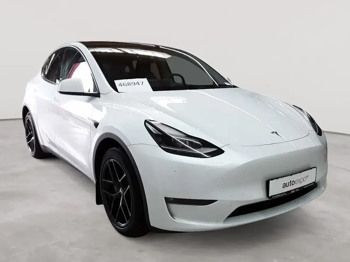 Käytetty Tesla Model Y 378 kW (514 HP) 2023 Katumaasturi