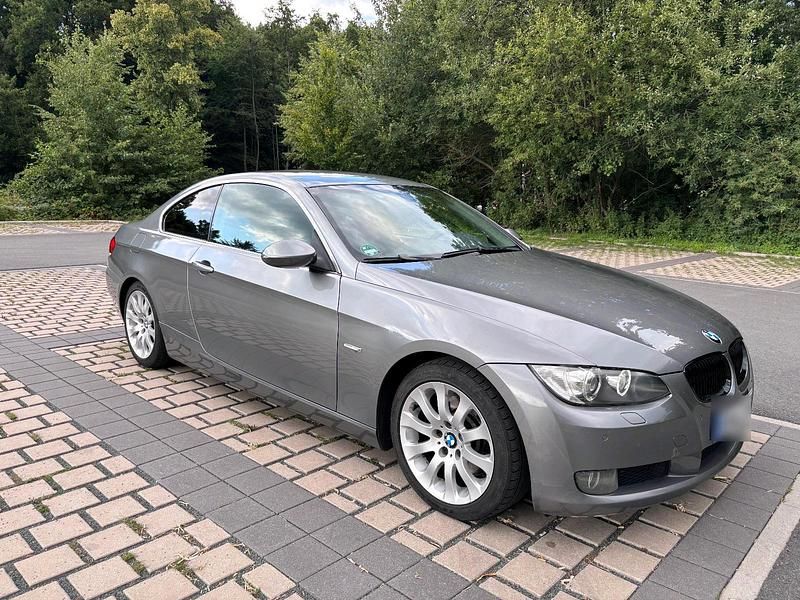 Gebraucht BMW 325 218 PS (160 kW) 2006 Grau Coupé
