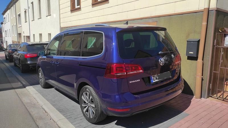 Gebraucht VW Sharan 184 PS (135 kW) 2018 Blau Van / Kleinbus