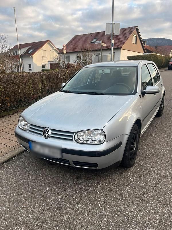Silber Gebraucht 2001 VW Golf IV Limousine | 1.500 € (Guter Preis) - Bild 1/4