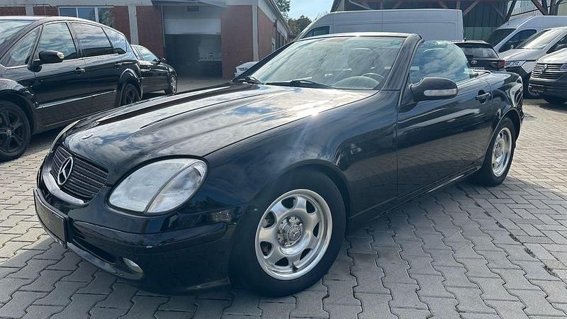 Schwarz Gebraucht 2001 Mercedes SLK200 Cabrio | 3.999 € (Fairer Preis) - Bild 1/4