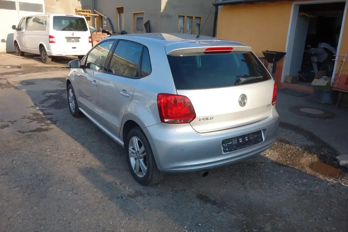Gebraucht VW Polo Life 90 PS (66 kW) 2013 Silber Kleinwagen