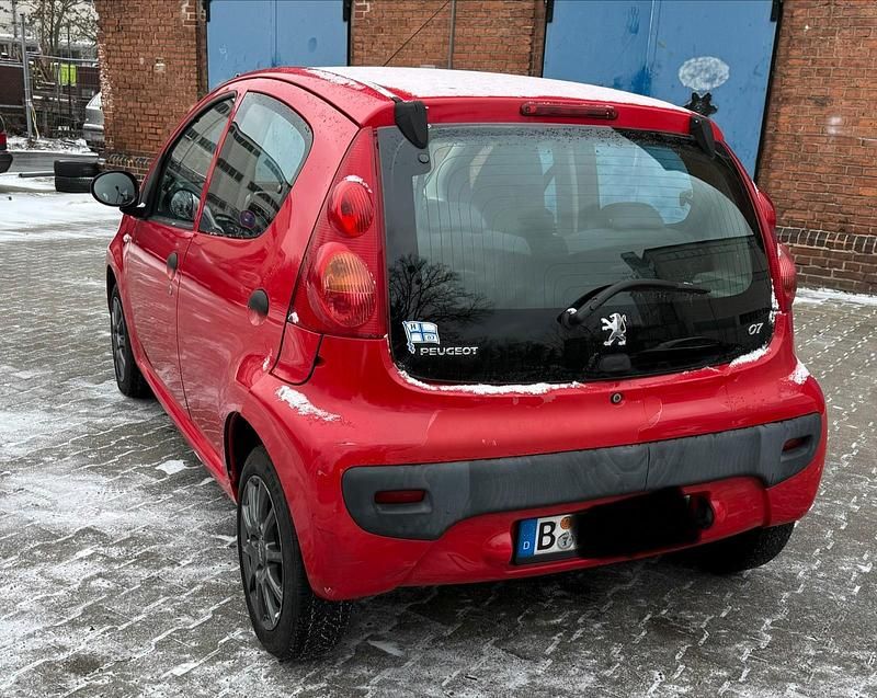 Gebraucht Peugeot 107 68 PS (50 kW) 2010 Rot Kleinwagen