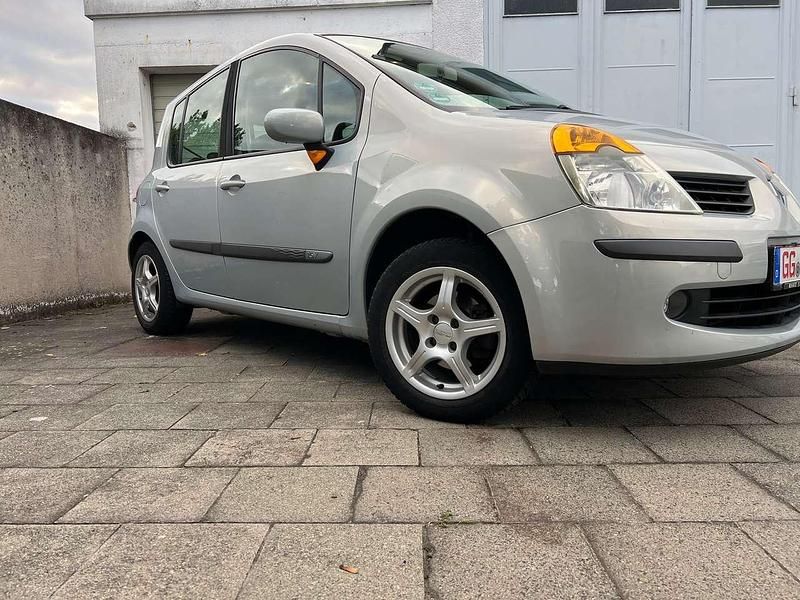 Gebraucht Renault Modus 75 PS (55 kW) 2006 Silber Van / Kleinbus