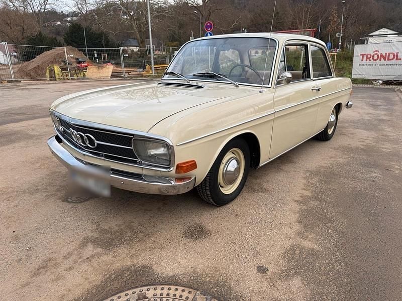 Beige Gebraucht 1971 Audi F103 Coupé | 11.300 € - Bild 1/4