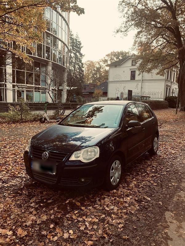 Blau Gebraucht 2008 VW Polo Limousine | 4.999 € (Etwas zu teuer) - Bild 1/4