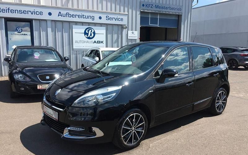 Schwarz Gebraucht 2013 Renault Scénic III Bose Edition Van / Kleinbus | 5.700 € (Fairer Preis) - Bild 1/4