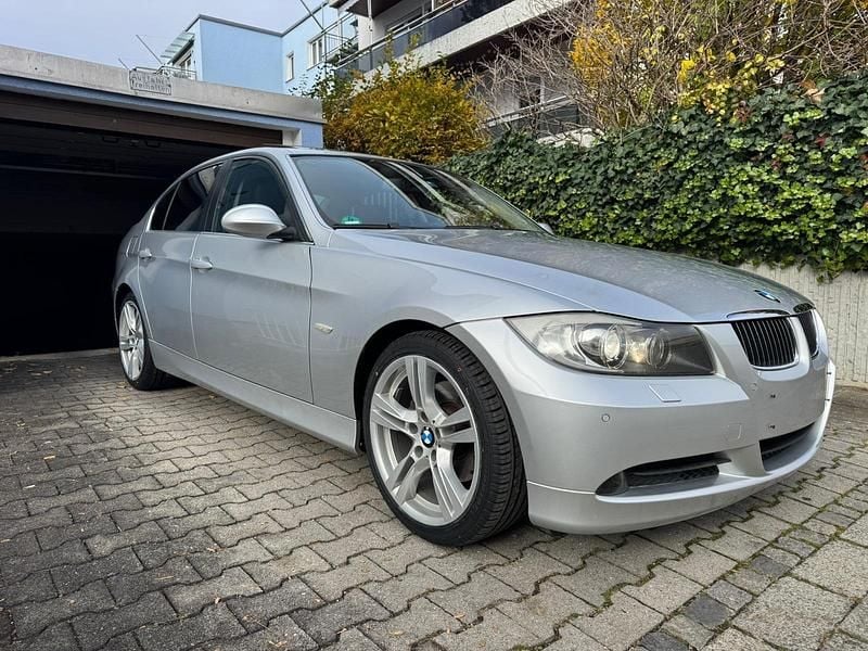 Gebraucht BMW 330 258 PS (189 kW) 2007 Silber Limousine