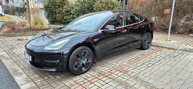 Gebraucht Tesla Model 3 253 kW (345 PS) 2019 Schwarz Limousine