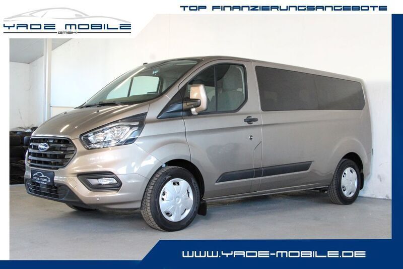 Silber Gebraucht 2018 Ford Transit Custom Trend Van / Kleinbus | 34.800 € - Bild 1/4